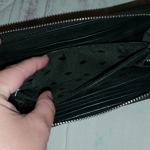 - Kate Spade glitter embossed zippy wallet - Picture 6 of 6